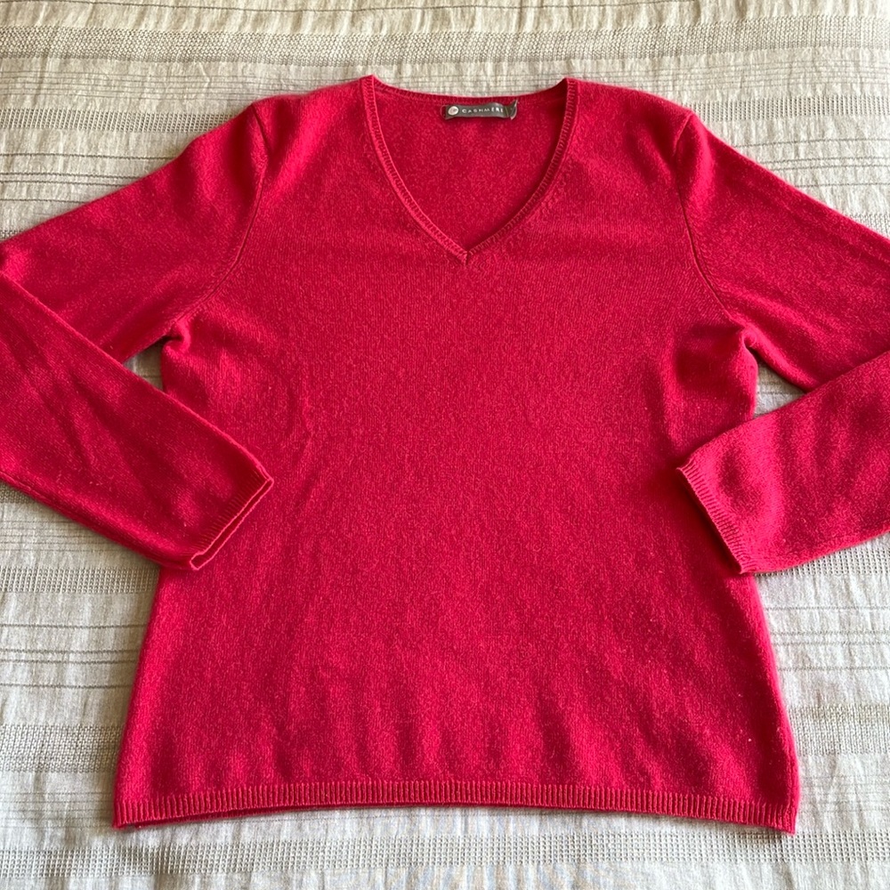 Women’s In Cashmere V-neck Sweater, dark pink/soft red, size large